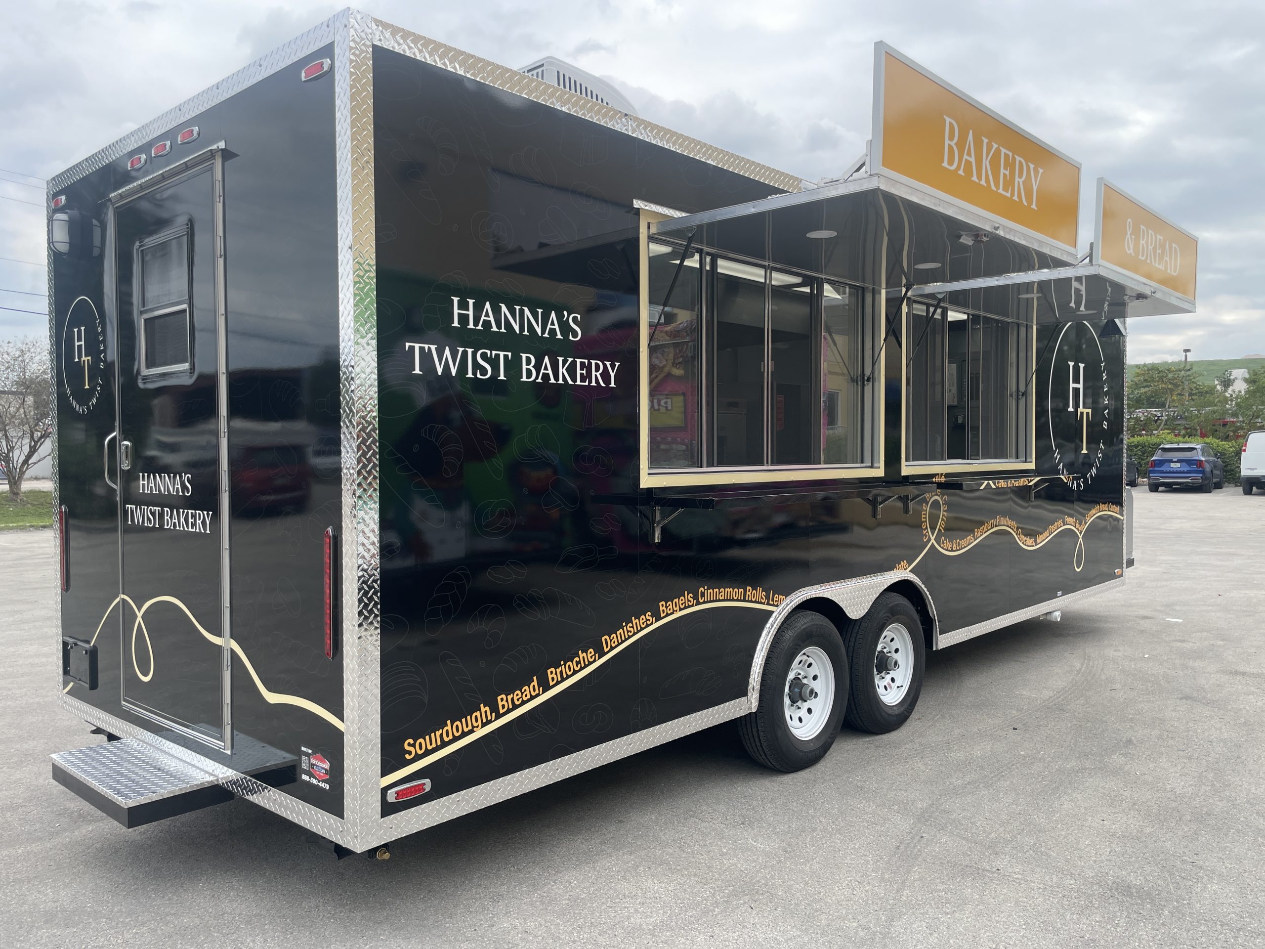 Hanna's_Twist_Bakery_Mobile_Bakery2